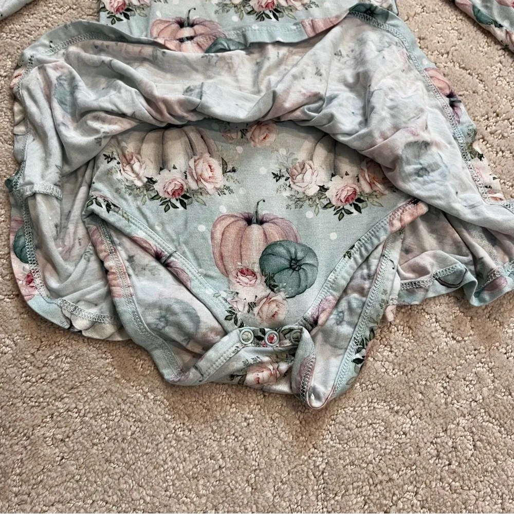 Posh Peanut “Jackie” Twirl Bodysuit Size 18-24 Month